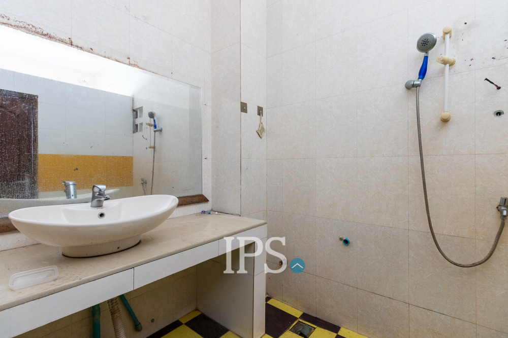 3 Storey Shophouse For Sale - Svay Dangkum, Siem Reap - Image 18