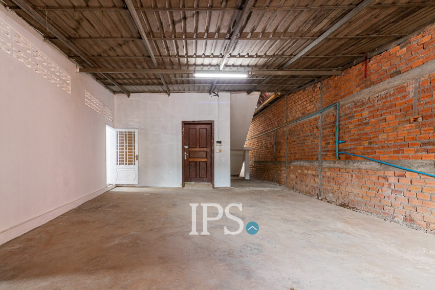 2 Bedroom Shophouse For Rent - Svay Dangkum, Siem Reap