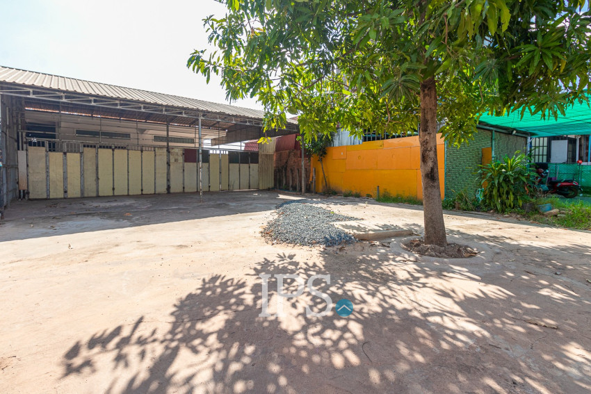 2 Bedroom Shophouse For Rent - Svay Dangkum, Siem Reap