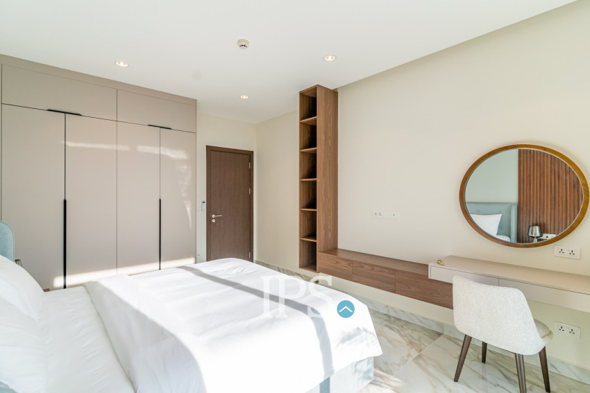 4 Bedroom Serviced Apartment For Rent - Phsar Thmei 3, Daun Penh, Phnom Penh