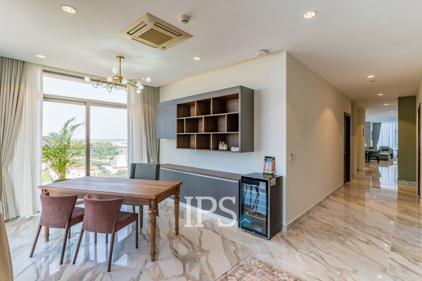 4 Bedroom Serviced Apartment For Rent - Phsar Thmei 3, Daun Penh, Phnom Penh