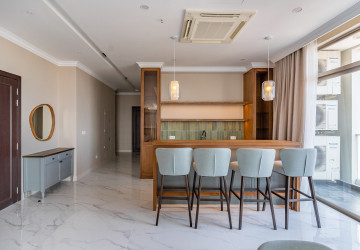 Luxury 3 Bedroom Serviced Apartment For Rent - Phsar Thmei 3, Daun Penh, Phnom Penh thumbnail