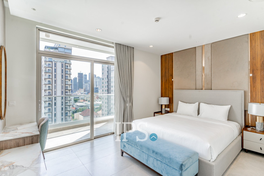 3 Bedroom Serviced Apartment For Rent - Beoung Raing, Phnom Penh