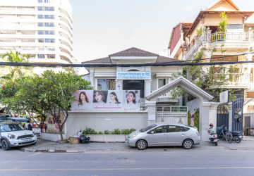 290 Sqm Commercial Villa For Rent - BKK1, Phnom Penh thumbnail