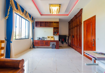 4 Bedroom Villa For Sale - Chreav, Siem Reap thumbnail