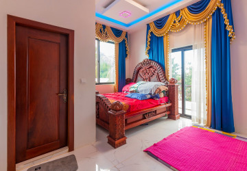 4 Bedroom Villa For Sale - Chreav, Siem Reap thumbnail