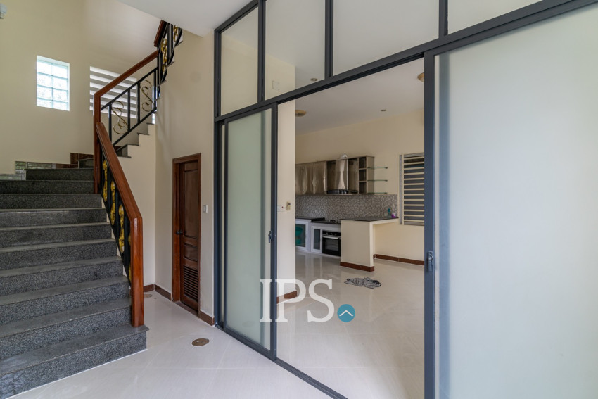 5 Room Commercial Villa For Rent - Boeung Kak 2, Phnom Penh