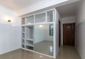 4 Bedroom Shophouse For Rent - Sala Kamreuk, Siem Reap thumbnail