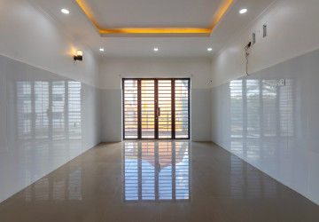 4 Bedroom Shophouse For Rent - Sala Kamreuk, Siem Reap thumbnail