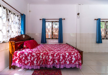 3 Bedroom House For Rent - Sala Kamreuk, Siem Reap thumbnail