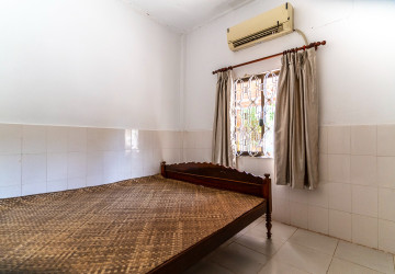 3 Bedroom House For Rent - Sala Kamreuk, Siem Reap thumbnail