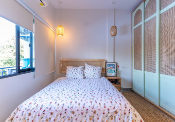 Renovated 1 Bedroom Apartment For Rent- Tonle Bassac, Phnom Penh thumbnail