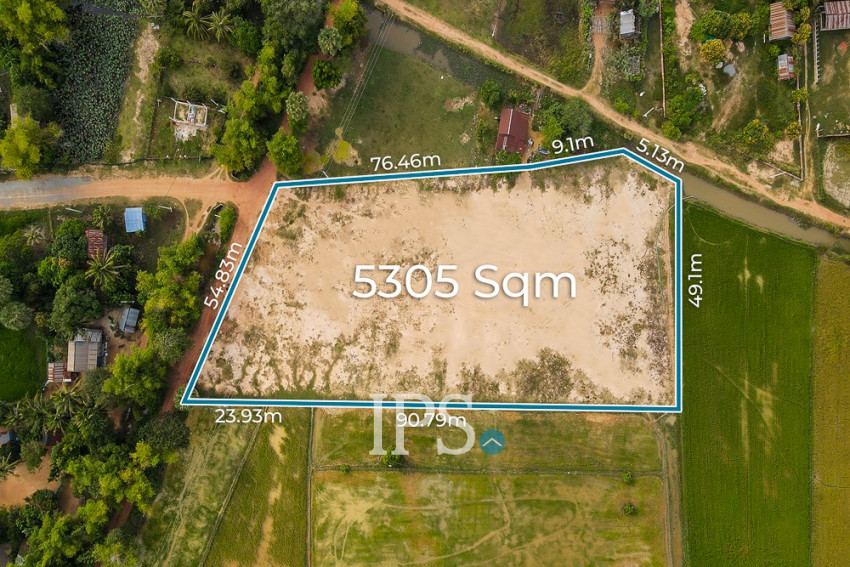 5,305 Sqm Land For Sale - Sangkat Sambuor, Siem Reap