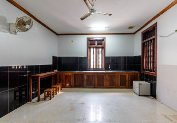 9 Bedroom Guesthouse For Rent - Slor Kram, Siem Reap thumbnail