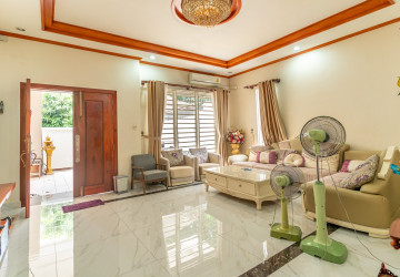 4 Bedroom Villa For Rent - Borey Hi Tech Luxury, Chbar Ampov, Phnom Penh thumbnail