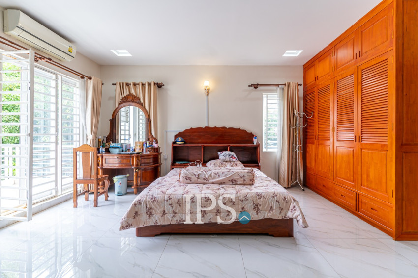 4 Bedroom Villa For Rent - Borey Hi Tech Luxury, Chbar Ampov, Phnom Penh