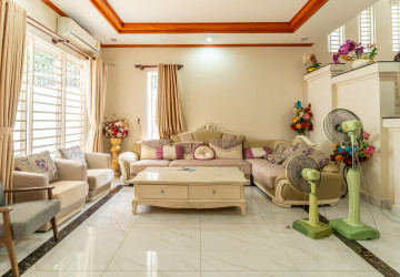 4 Bedroom Villa For Rent - Borey Hi Tech Luxury, Chbar Ampov, Phnom Penh thumbnail