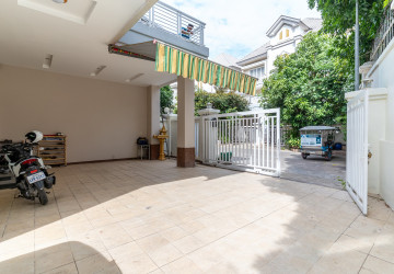 4 Bedroom Villa For Rent - Borey Hi Tech Luxury, Chbar Ampov, Phnom Penh thumbnail