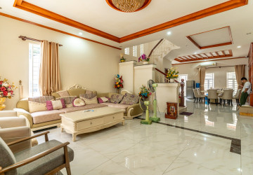 4 Bedroom Villa For Rent - Borey Hi Tech Luxury, Chbar Ampov, Phnom Penh thumbnail