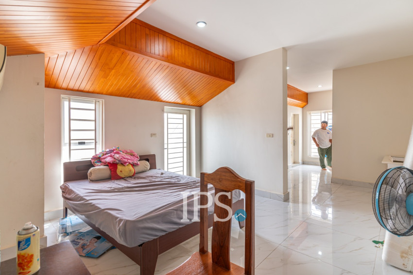 4 Bedroom Villa For Rent - Borey Hi Tech Luxury, Chbar Ampov, Phnom Penh