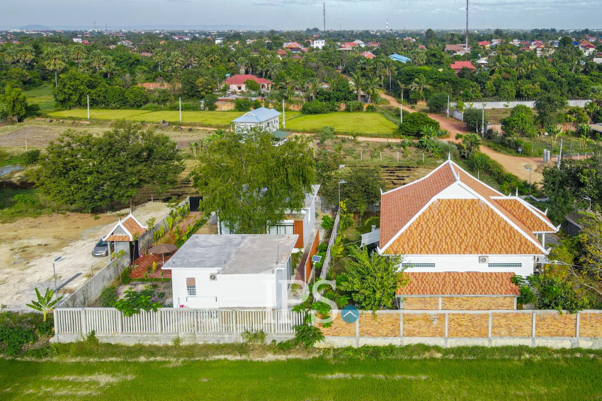 3 Bedroom Villa For Sale - Sangkat Siem Reap, Siem Reap