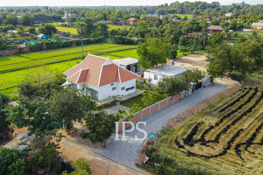 3 Bedroom Villa For Sale - Sangkat Siem Reap, Siem Reap