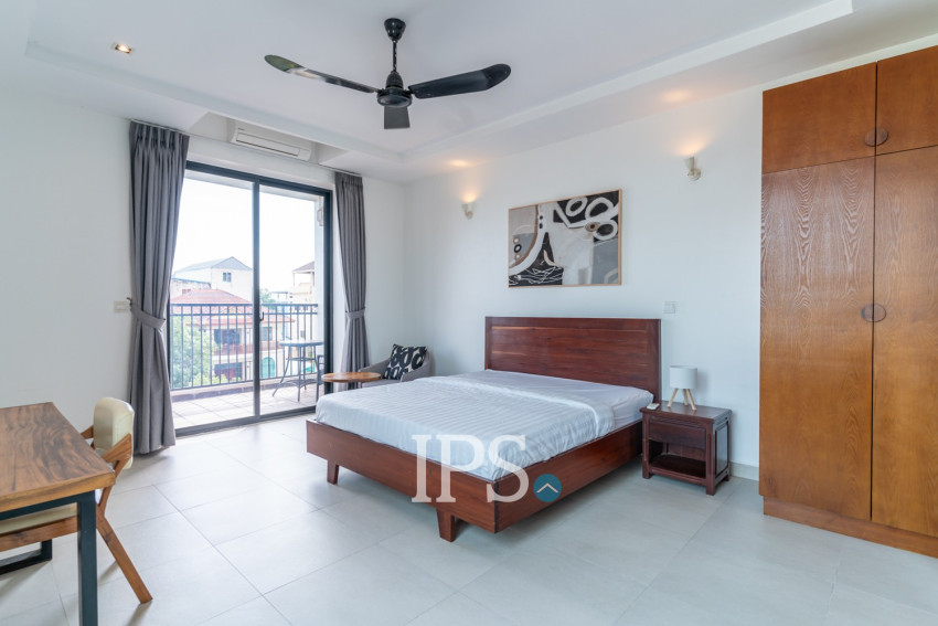 3 Bedroom Serviced Apartment For Rent - Teuk Thla, Phnom Penh