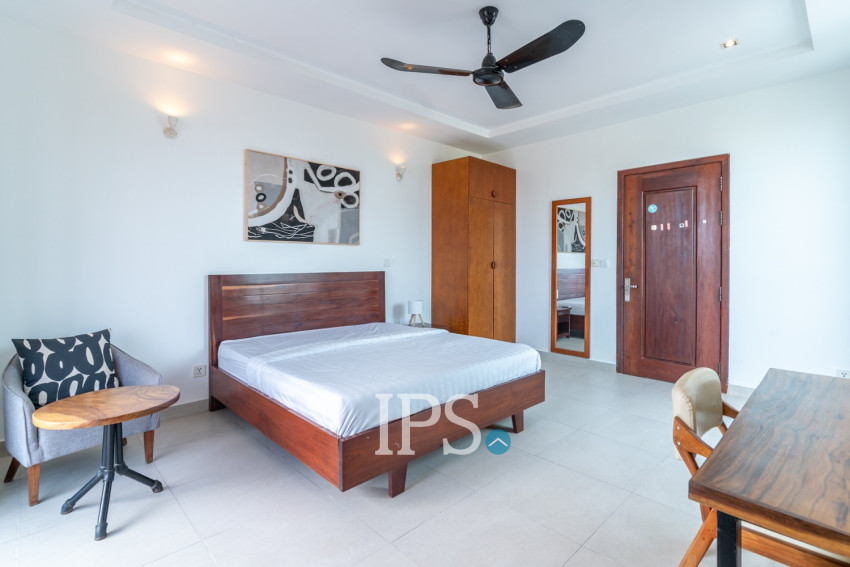 3 Bedroom Serviced Apartment For Rent - Teuk Thla, Phnom Penh