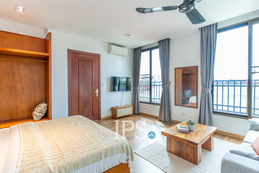 3 Bedroom Serviced Apartment For Rent - Teuk Thla, Phnom Penh