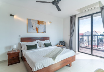 3 Bedroom Serviced Apartment For Rent - Teuk Thla, Phnom Penh thumbnail