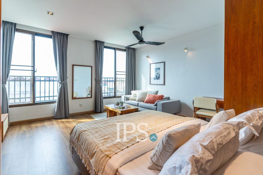 3 Bedroom Serviced Apartment For Rent - Teuk Thla, Phnom Penh