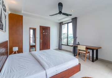 3 Bedroom Serviced Apartment For Rent - Teuk Thla, Phnom Penh thumbnail