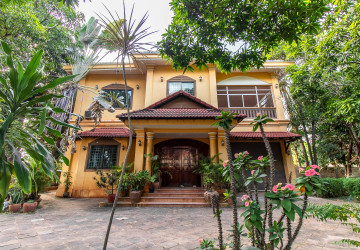 5 Bedroom House For Rent - Kouk Chak, Siem Reap thumbnail