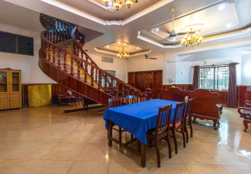 5 Bedroom House For Rent - Kouk Chak, Siem Reap thumbnail