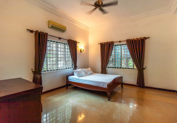 5 Bedroom House For Rent - Kouk Chak, Siem Reap thumbnail