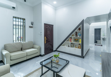 1 Bedroom Apartment For Rent - Tuek Thla, Phnom Penh thumbnail