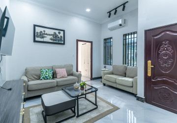 1 Bedroom Apartment For Rent - Tuek Thla, Phnom Penh thumbnail