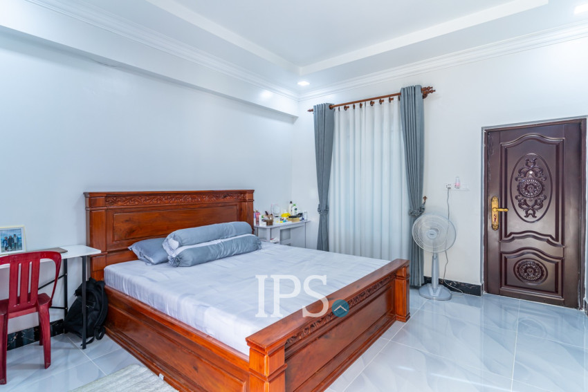 1 Bedroom Apartment For Rent - Tuek Thla, Phnom Penh