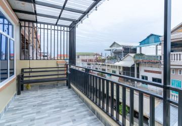 1 Bedroom Apartment For Rent - Tuek Thla, Phnom Penh thumbnail