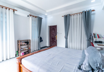 1 Bedroom Apartment For Rent - Tuek Thla, Phnom Penh thumbnail