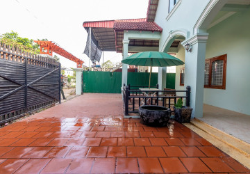 4 Bedroom House For Rent - Slor Kram, Siem Reap thumbnail