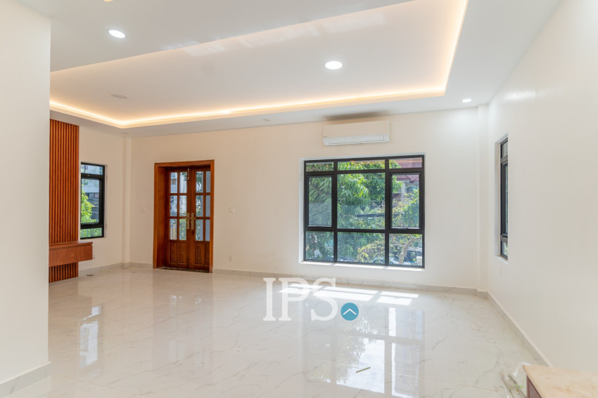 6 Bedroom  Villa  For Rent -  Chakto Mukh, Phnom Penh