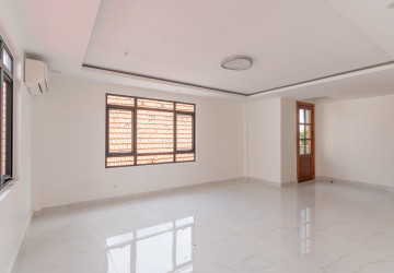 6 Bedroom  Villa  For Rent -  Chakto Mukh, Phnom Penh thumbnail