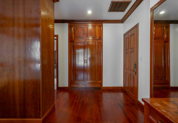 2 Bedroom Apartment For Rent - Sala Kamreuk, Siem Reap thumbnail