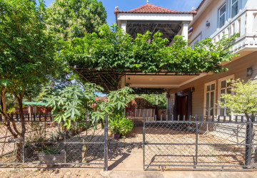 2 Bedroom House For Rent - Slor Kram, Siem Reap thumbnail