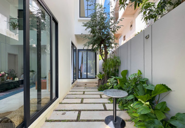 5 Bedroom Villa For Rent - Svay Dangkum, Siem Reap thumbnail