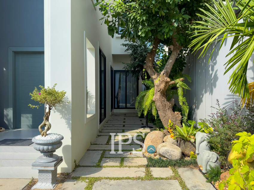 5 Bedroom Villa For Rent - Svay Dangkum, Siem Reap