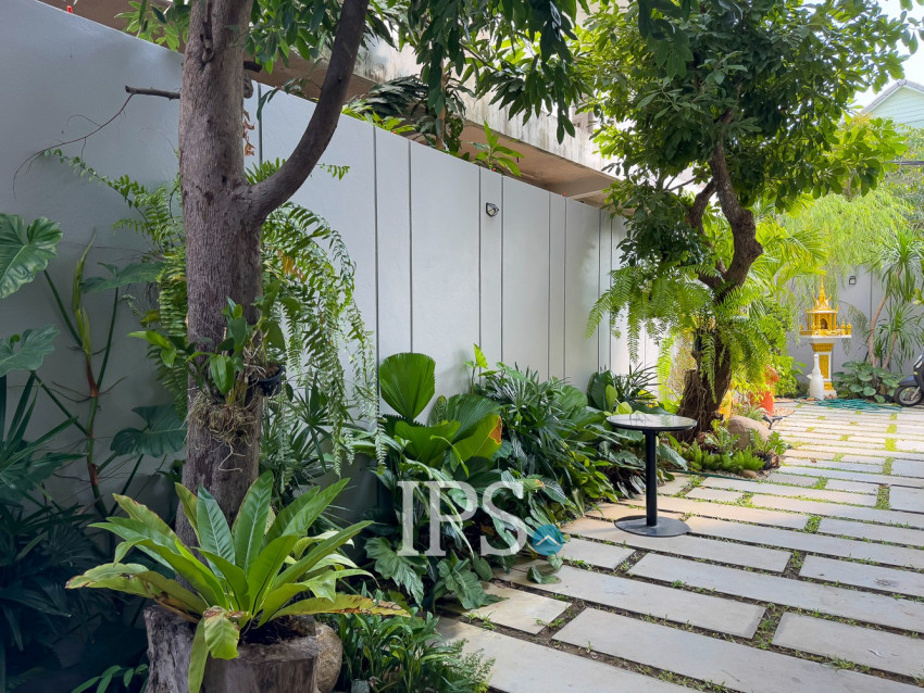 5 Bedroom Villa For Rent - Svay Dangkum, Siem Reap