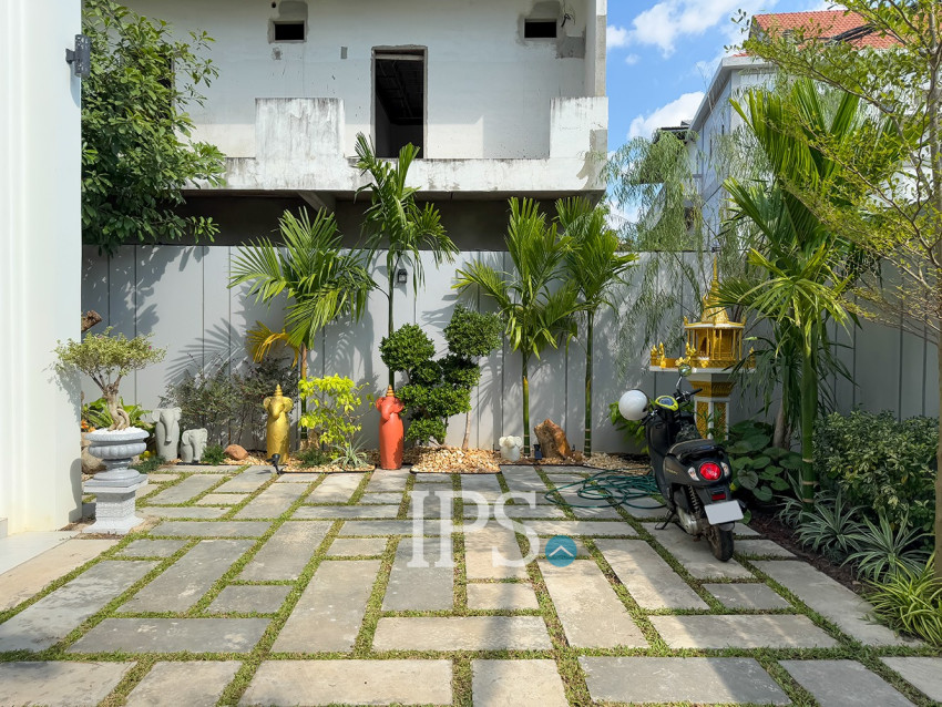 5 Bedroom Villa For Rent - Svay Dangkum, Siem Reap