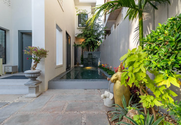 5 Bedroom Villa For Rent - Svay Dangkum, Siem Reap thumbnail